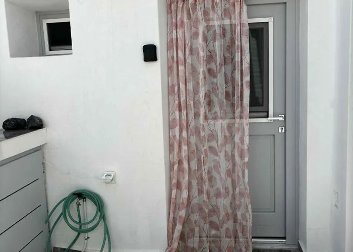 Nikos White Cave In Emporio Διαμέρισμα Εμπορειό