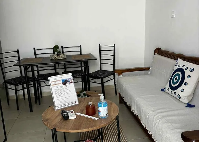 Nikos White Cave In Emporio *