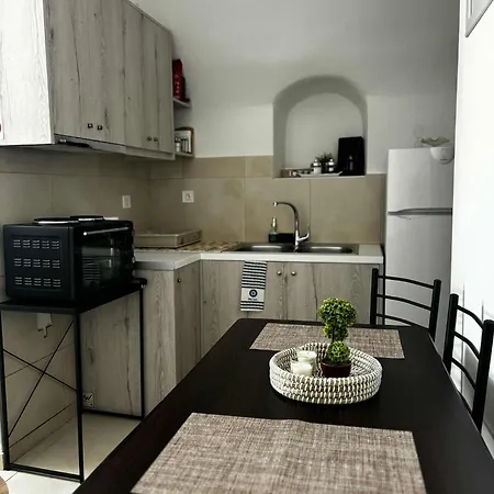 Nikos White Cave In Emporio * Emporio (Santorini)