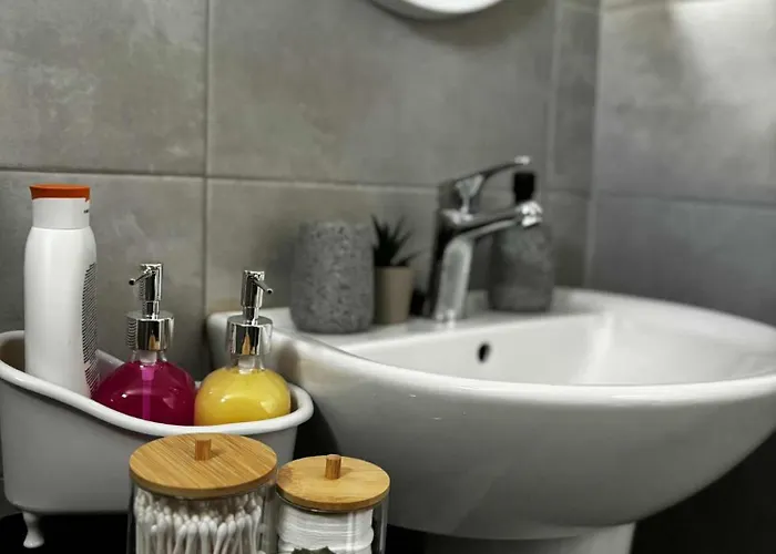 Nikos White Cave In Emporio * Emporio (Santorini)